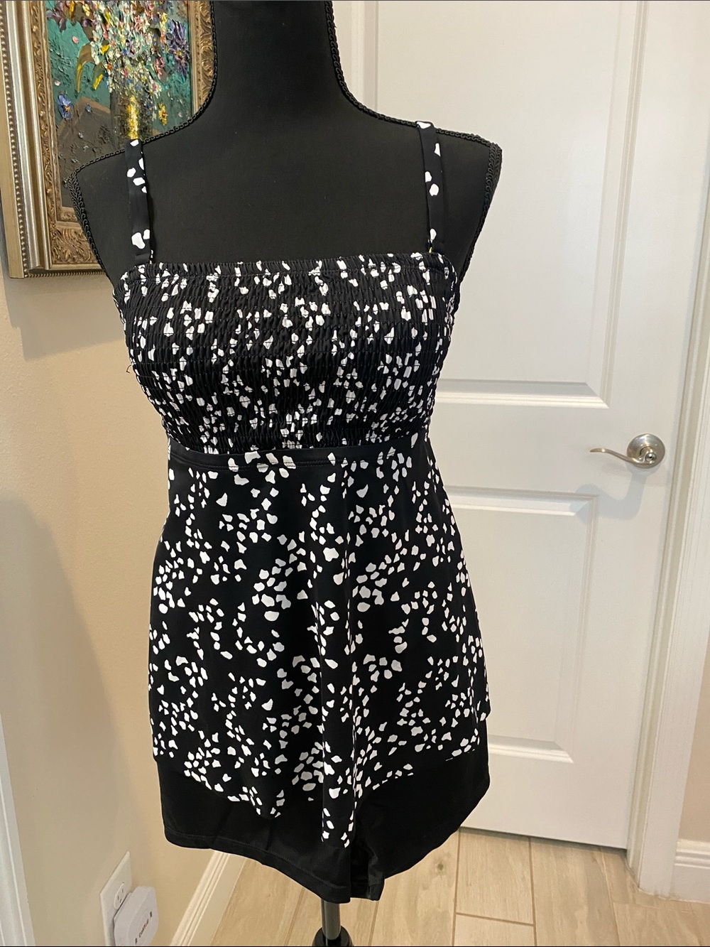 Belle by Kim Gravel Black and White Printed tankini NWOT